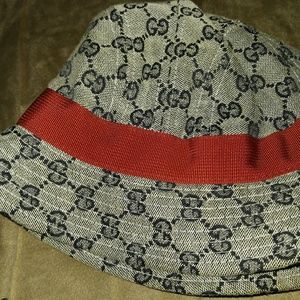 Gucci bucket hat